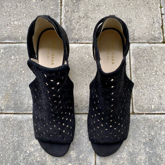 Cole Haan Women's Edie Wedge Bootie Black Suede W16306 size 7B - Picture 6 of 11